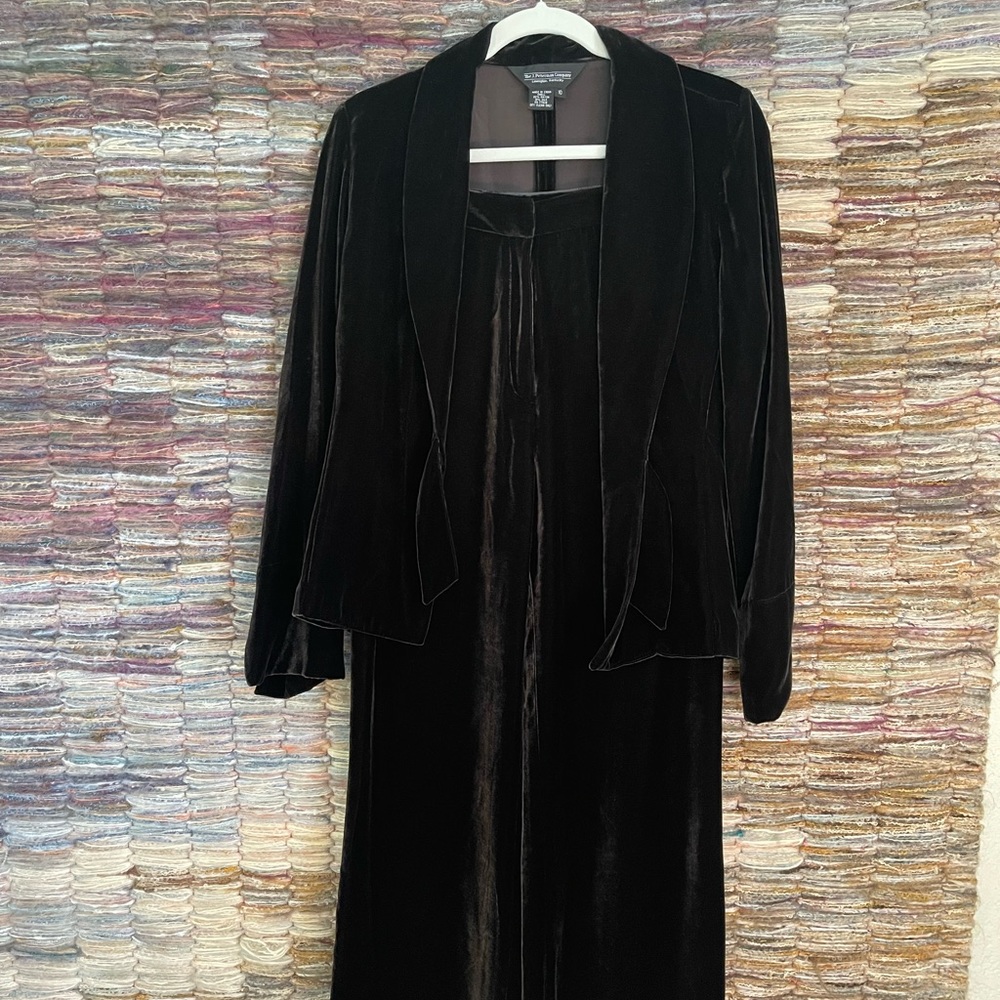 The J Peterman Company Velour Two Piece Set